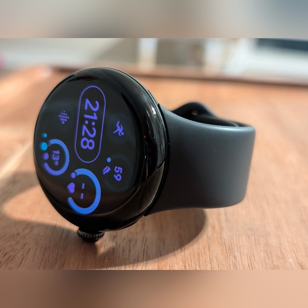 Google Pixel Watch 3 41mm Wi-Fi - Picture 7 of 9